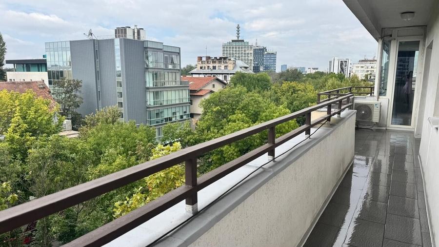 Apartament cu 3 camere decomandat, mobilat în Dorobanți