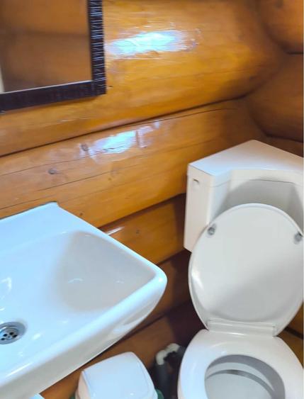 Casă cu 3 camere cu Teren 3000 Mp în Exterior Vest