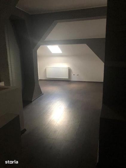 Apartament cu 6 camere în Străulești