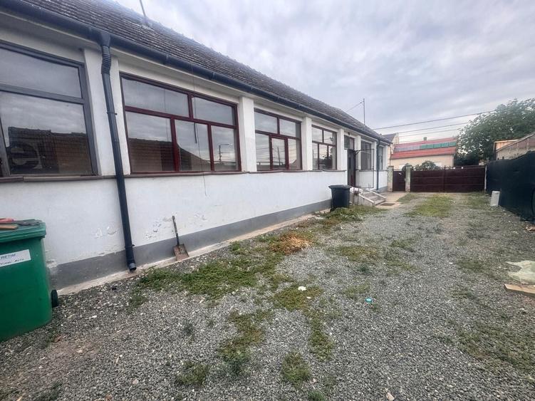 Casă cu 4 camere cu Canalizare în Micălaca
