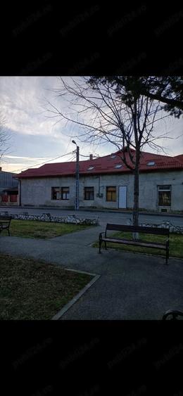 Casă cu 5 camere cu Teren 450 Mp în Traian