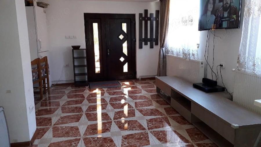 Casă cu 4 camere cu Teren 1600 Mp în Valea Stânii