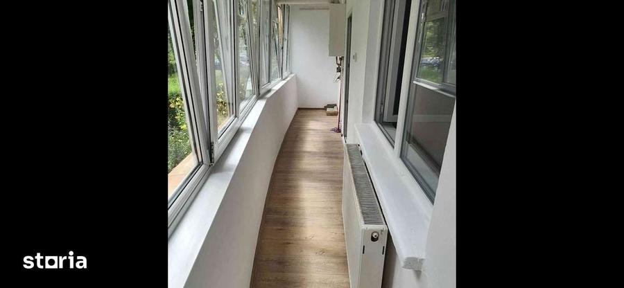 Apartament cu 2 camere decomandat în Tractorul