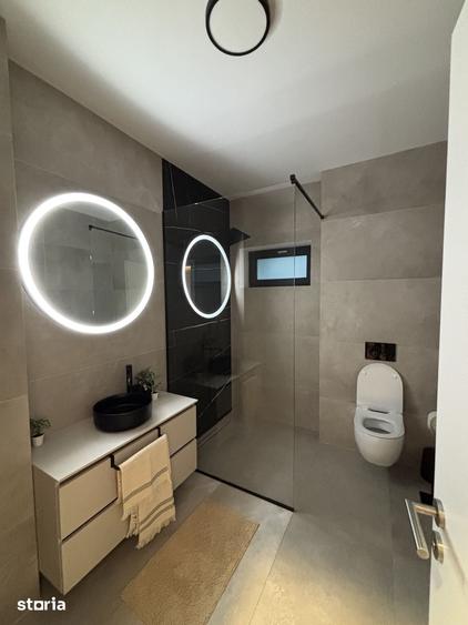 Casă cu 4 camere cu Teren 800 Mp în Central