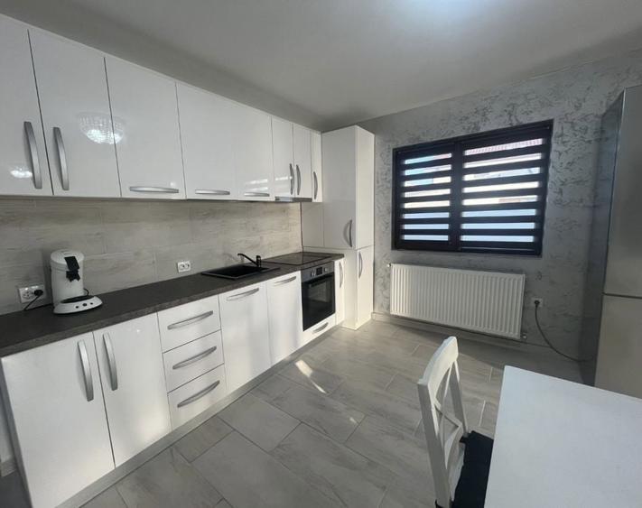 Casă cu 3 camere în Golești