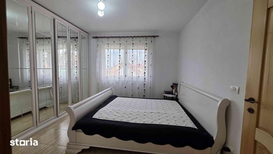 Casă cu 3 camere cu Teren 1008 Mp în Sânmartin