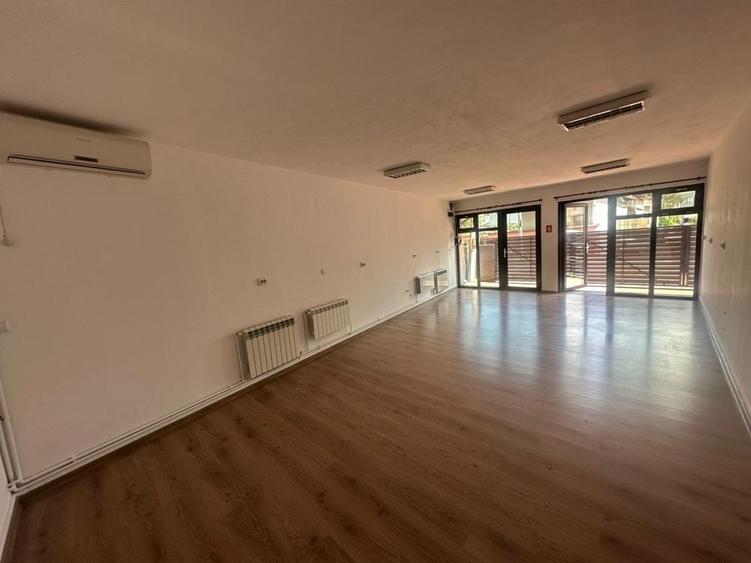 Spațiu comercial, de 50 mp, în Exterior Vest
