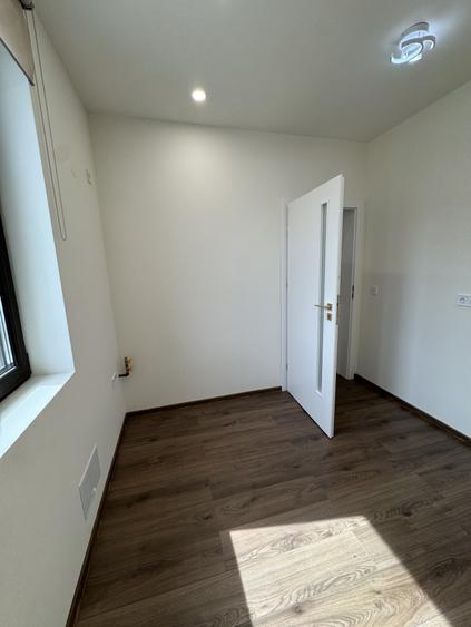 Casă individuală cu 4 camere cu Canalizare în Ultracentral