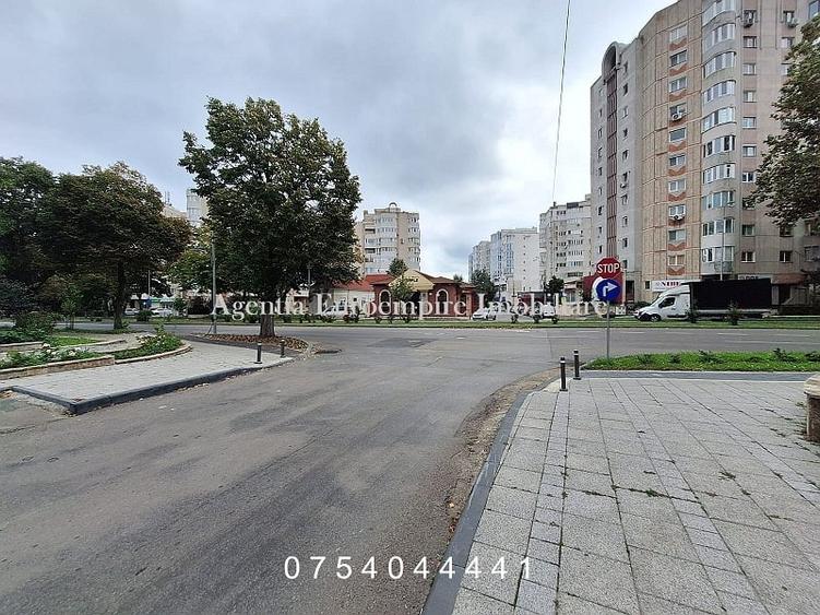 Apartament cu 2 camere decomandat în Capitol
