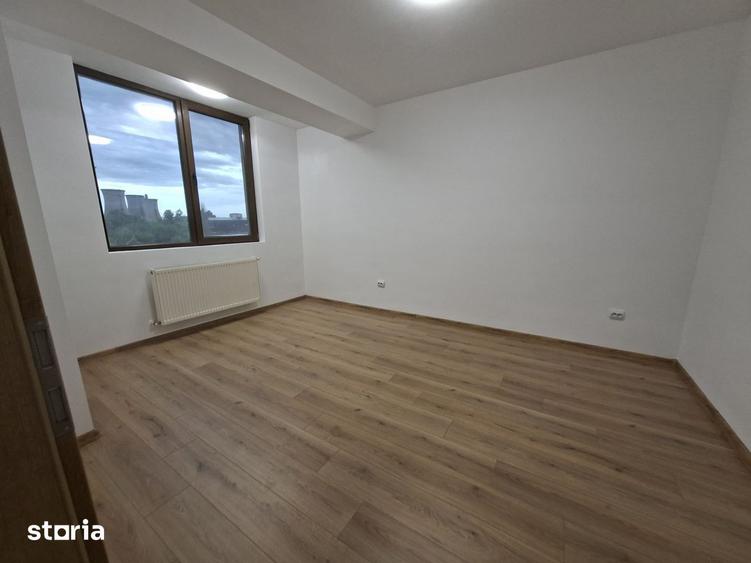 Apartament cu 2 camere semidecomandat în Apărătorii Patriei