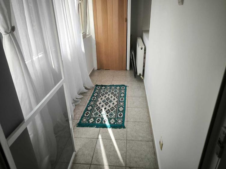 Apartament cu 2 camere semidecomandat în Gorjului