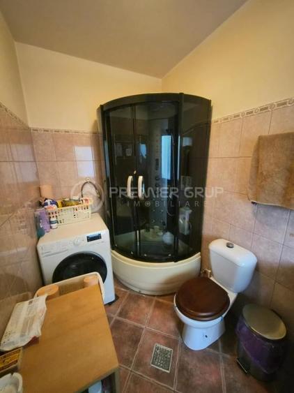 Casă individuală cu 5 camere cu Piscina în Valea Lupului