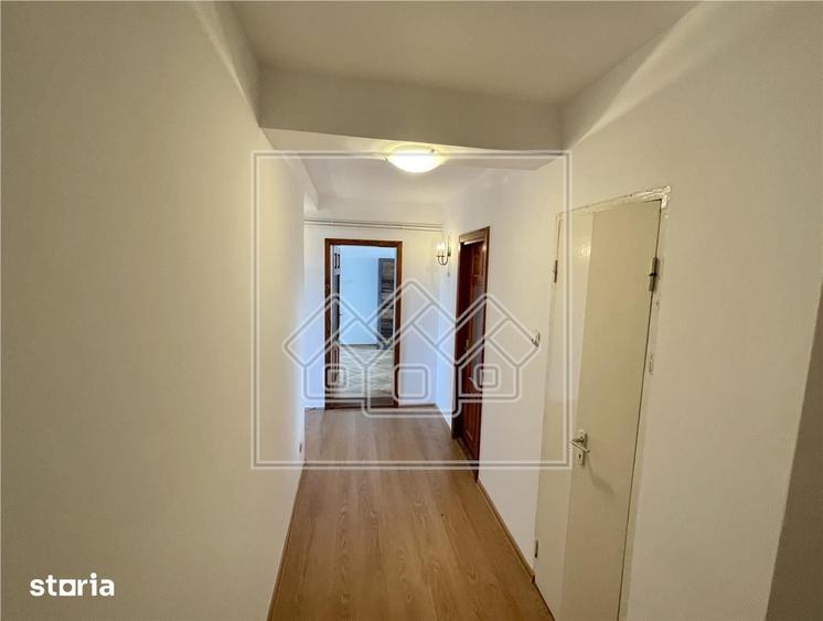 Apartament cu 3 camere în Ultracentral