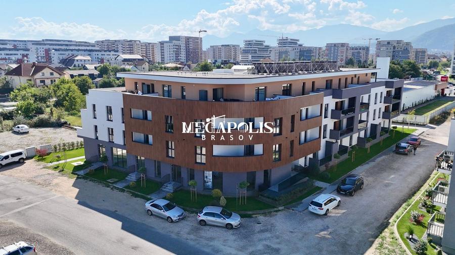 Apartament cu 2 camere decomandat în Tractorul