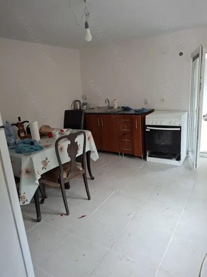 Casă cu 4 camere cu Teren 750 Mp în Central