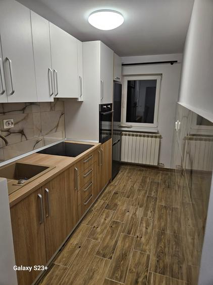 Garsonieră decomandată în Rogerius