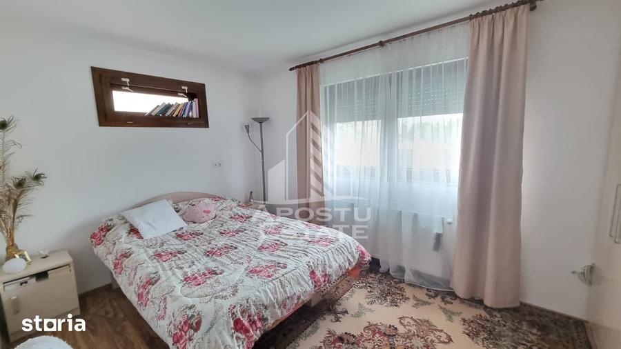 Casă cu 6 camere cu Teren 2712 Mp în Dudeștii Noi