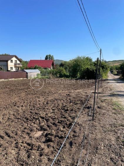 Teren Construcții intravilan de 451 mp, în Tomești