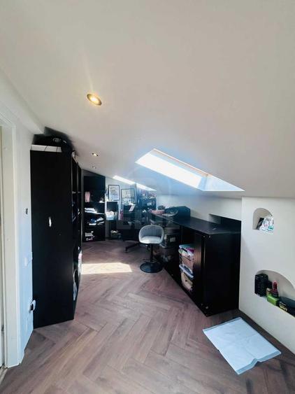 Duplex cu 4 camere cu Canalizare în Florești