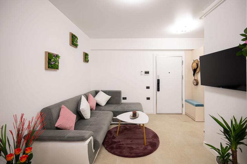 Apartament cu 2 camere decomandat în Mamaia-Sat