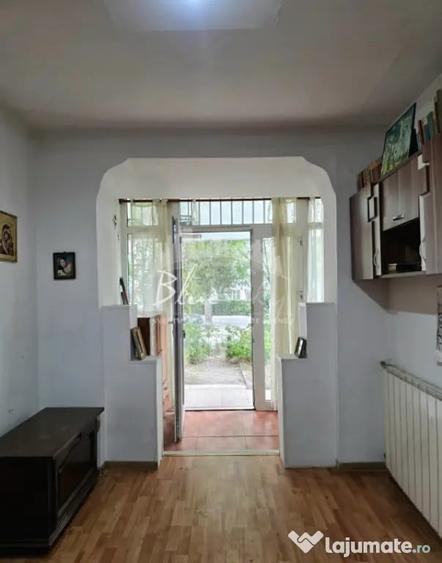 Apartament 3 camere cu 2 intrari, situat in Centru - 1