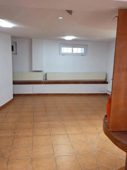 Spațiu comercial, 90 mp în Central