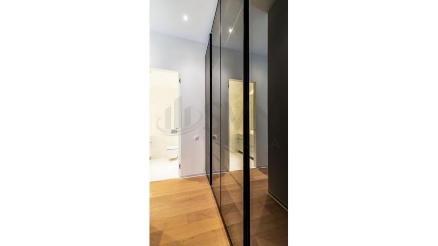 Apartament cu 4 camere decomandat, mobilat în Barbu Văcărescu