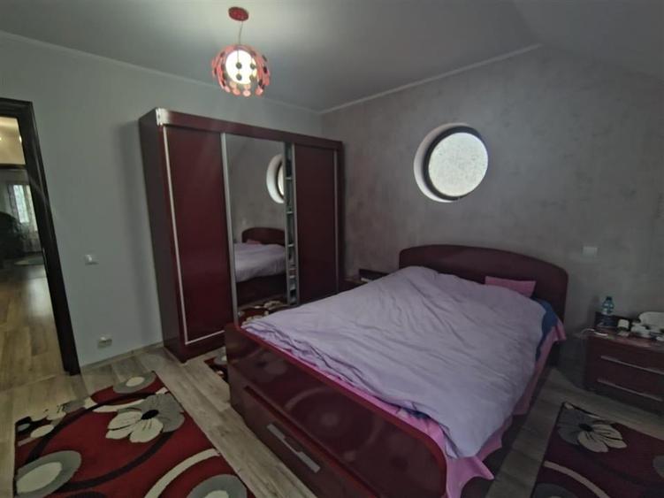 Casă individuală cu 5 camere cu Teren 1600 Mp în Moara