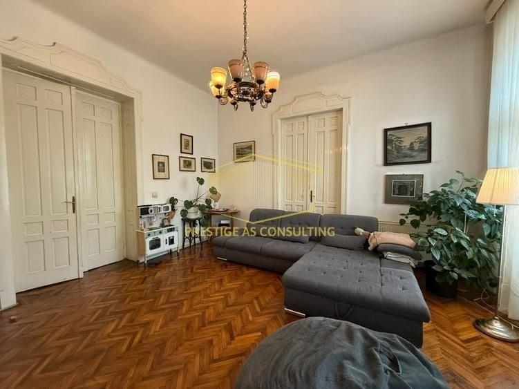 Apartament cu 3 camere decomandat, mobilat în Ultracentral
