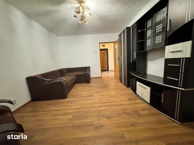 Apartament cu 2 camere decomandat în Republicii