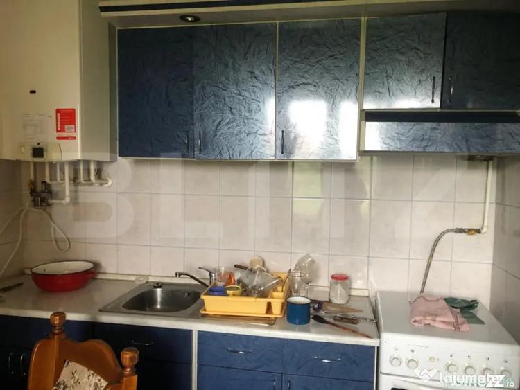Apartament cu 4 camere decomandat în Semicentral