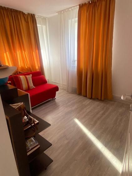 Casă cu 4 camere în Crișeni