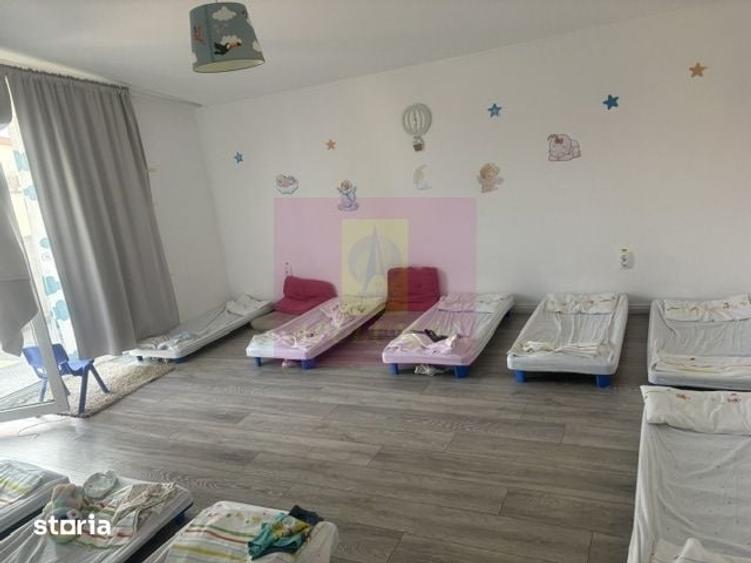 Casă cu 10 camere cu Teren 446 Mp în Drumul Taberei