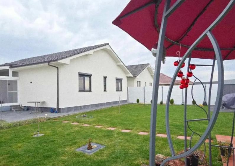Casă cu 3 camere cu Teren 500 Mp în Sud