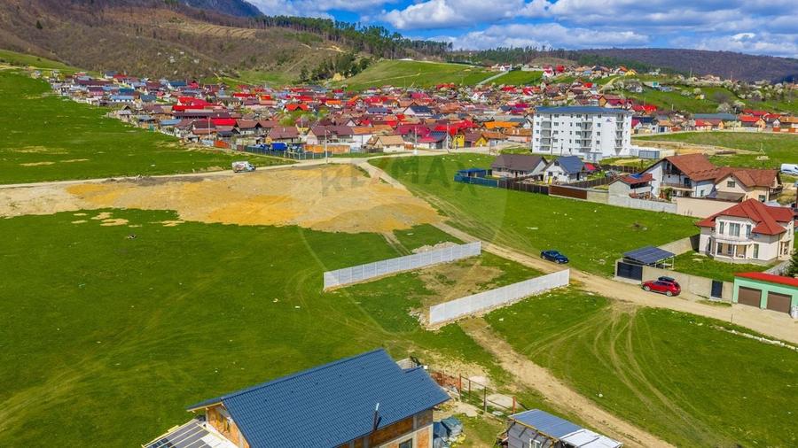 Teren Construcții intravilan de 500 mp, în Nord-Vest