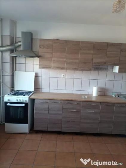 Apartament cu 5 camere decomandat în Unirii