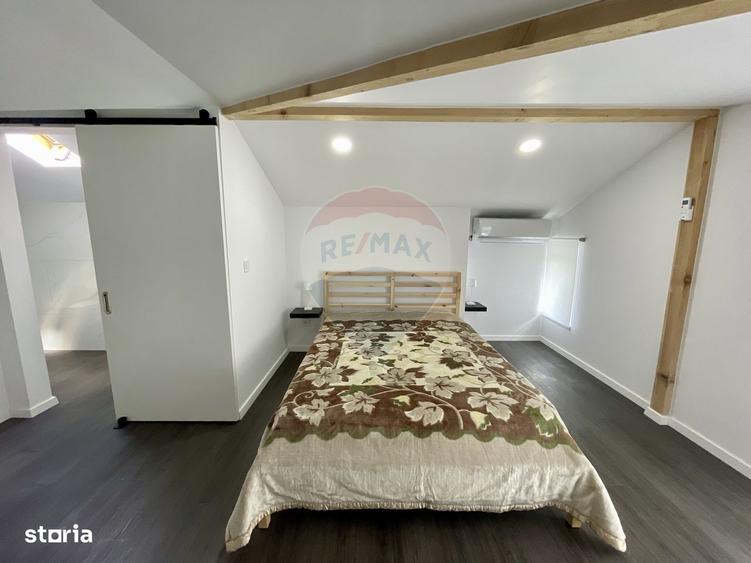 Casă cu 4 camere cu Teren 1397 Mp în Poiana