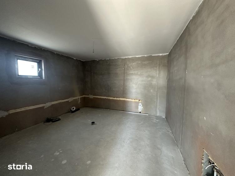 Casă cu 5 camere cu Teren 1045 Mp în Târgșoru Vechi