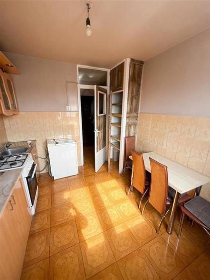 Garsonieră decomandată în Rogerius