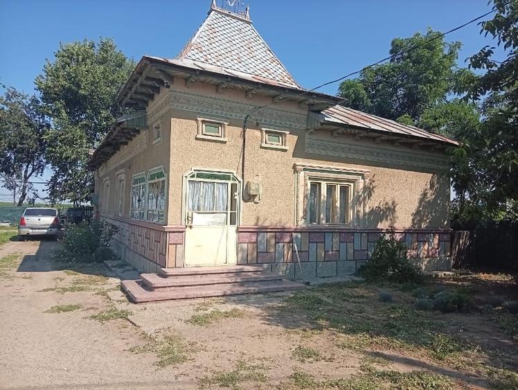 Casă individuală cu 4 camere cu Teren 554 Mp în Slobozia Moară