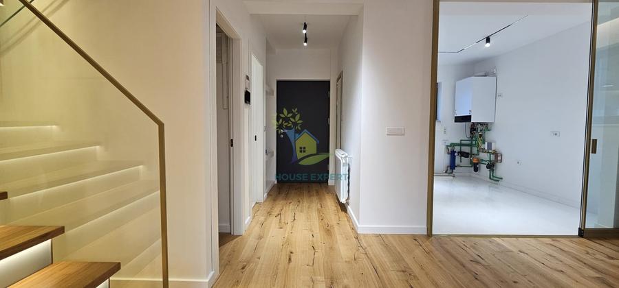 Duplex cu 5 camere cu Canalizare în Otopeni