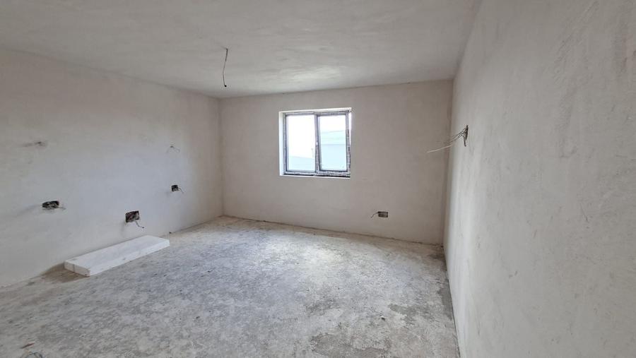 Casă individuală cu 5 camere cu Canalizare în Albota