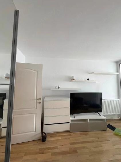 Apartament cu 2 camere decomandat în Craiovei