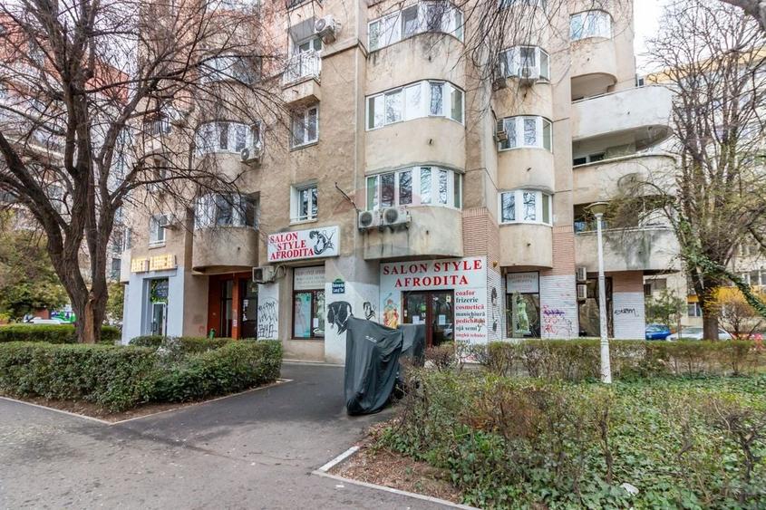 Spațiu comercial, de 132.69000244141 mp, în Lacul Tei