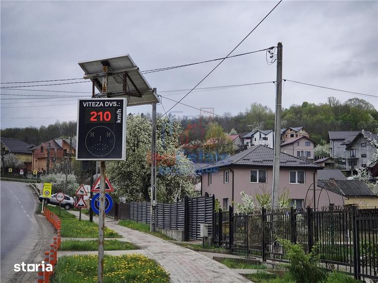 Casă cu 4 camere cu Teren 400 Mp în Tomești