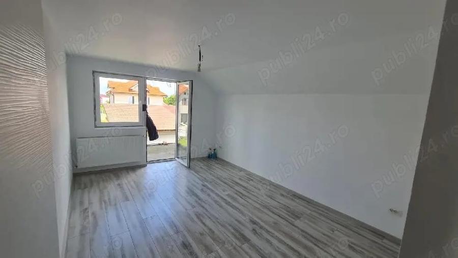 Casă cu 5 camere cu Teren 400 Mp în Caransebeș