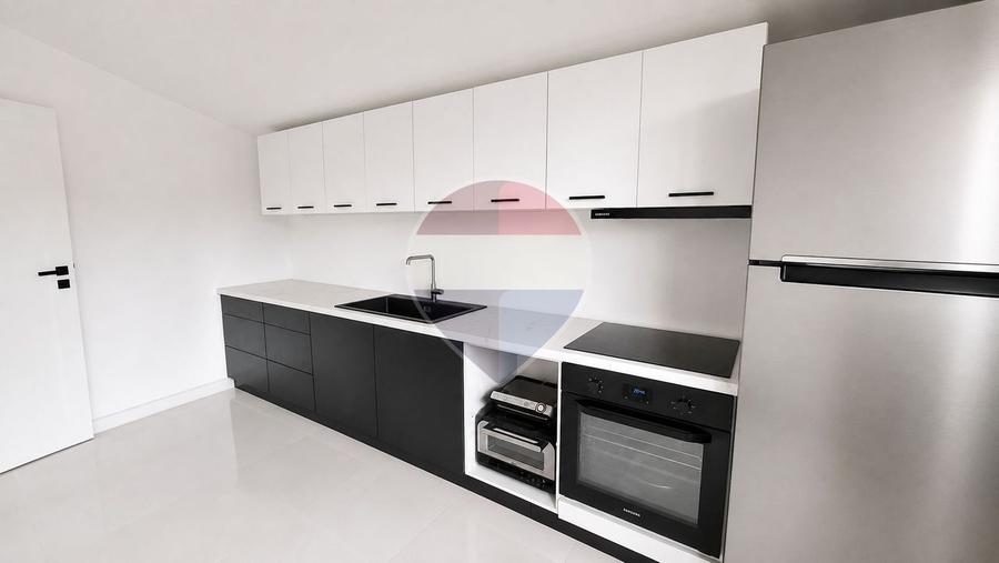 Duplex cu 13 camere cu Teren 240 Mp în Cioplea