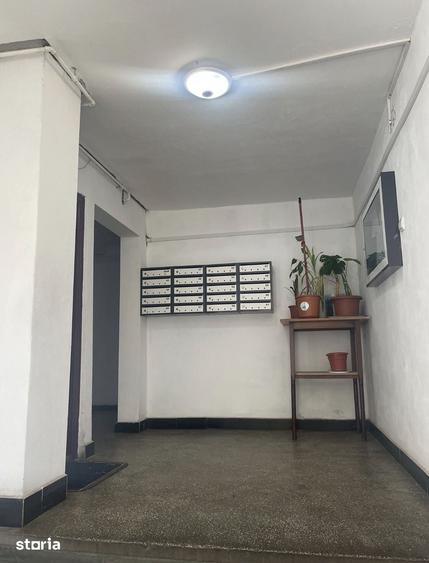 Apartament cu 2 camere decomandat în Băneasa