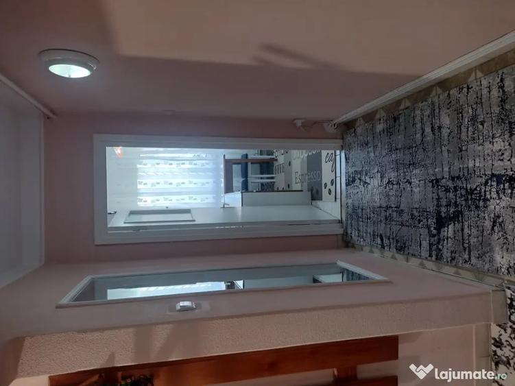 Apartament cu 2 camere decomandat în Podu Roș