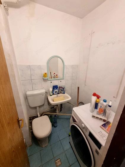 Apartament cu 4 camere decomandat în Est